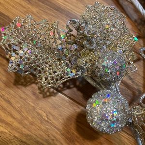 2 silver sequin garland Size 6 feet each